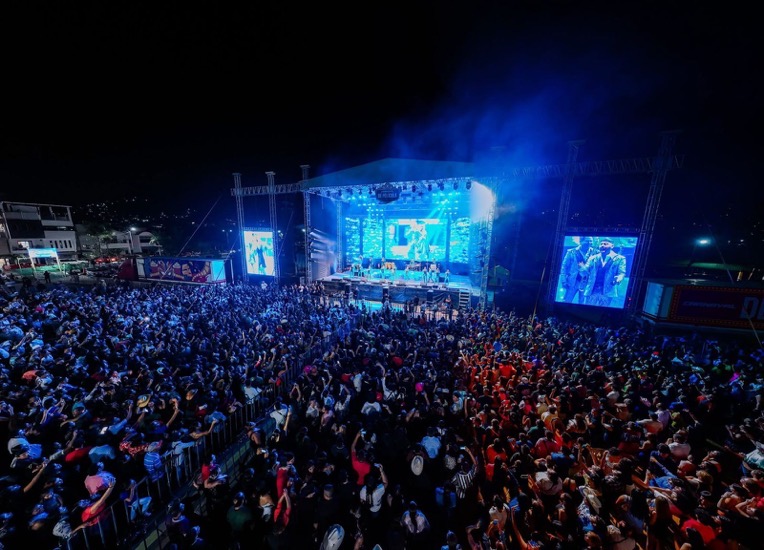 carnaval-de-pelicula-zihuatanejo-2026-.jpeg