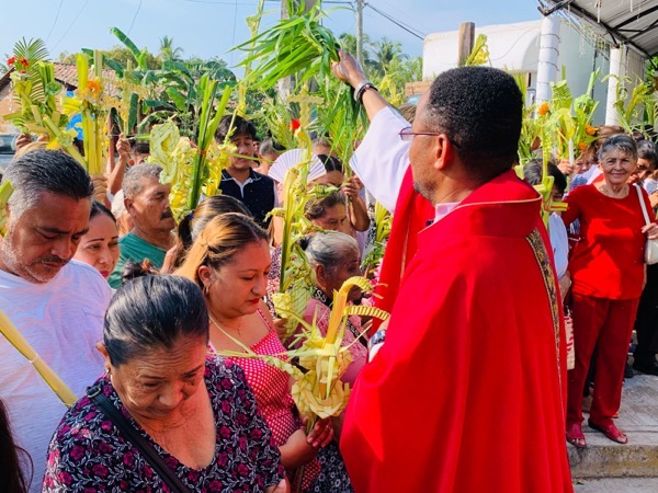 domingo-de-ramos-zihuatanejo-2026-.jpeg
