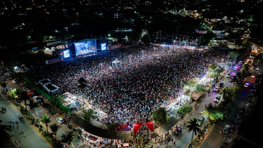 espectacular-cierre-carnaval-ixtapa-zihuatanejo-2026.jpeg