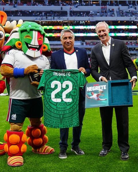 homenaje-negrete-2026-azteca-esatdio.jpeg