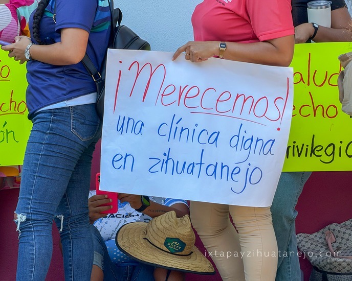 manifesytacion-snte-issste-zihuatanejo-2026-marz.jpg