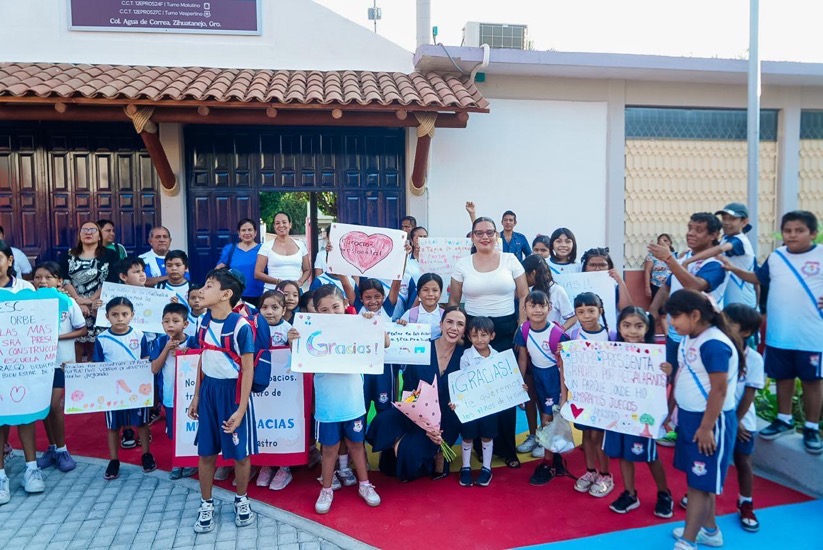 parque-Mateana Orbe-zihuatanejo-inaguracion-liz-tapia-2026.jpeg