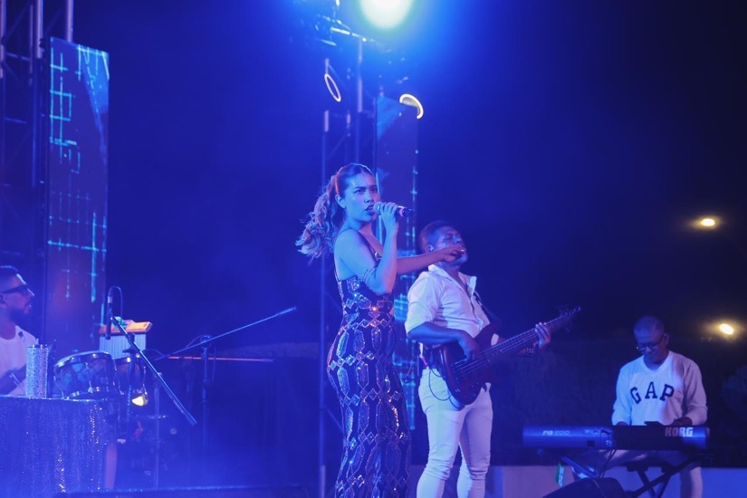 Isaveli-Laina-zihuatanejo-2026-partenon.jpeg Isaveli-Laina-zihuatanejo-2026-partenon.jpeg