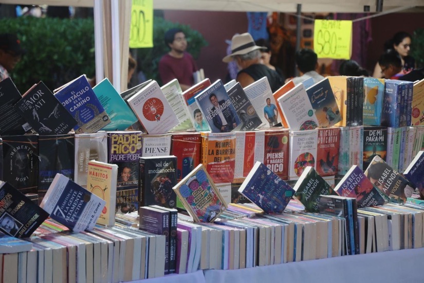 arranca-4-feria-libro-internacional-ixtapa-zihuatanejo-2026-.jpeg