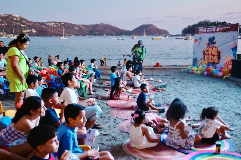 cine-en-playa-zihuatanejo-2026-semana-santa-.jpeg
