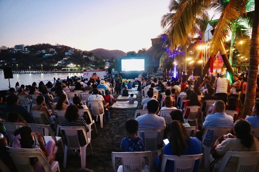 cine-en-playa-zihuatanejo-2026-semana-santa-.jpeg