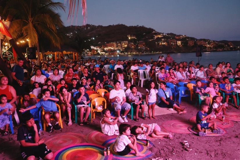 cine-en-playa-zihuatanejo-2026-semana-santa-.jpeg