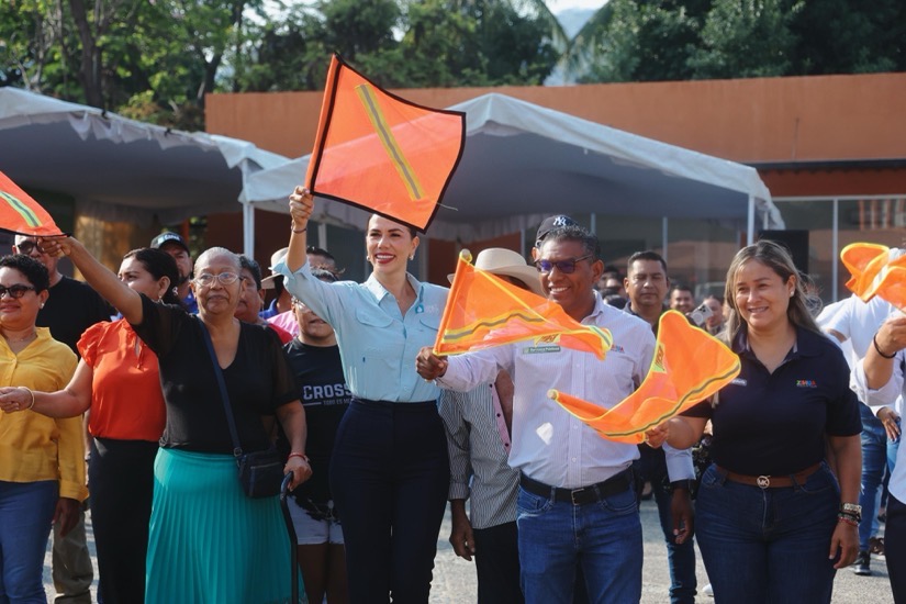 arranca-limpieza-caniadas-canales-zihuatanejo-lluvias-2026-.jpeg