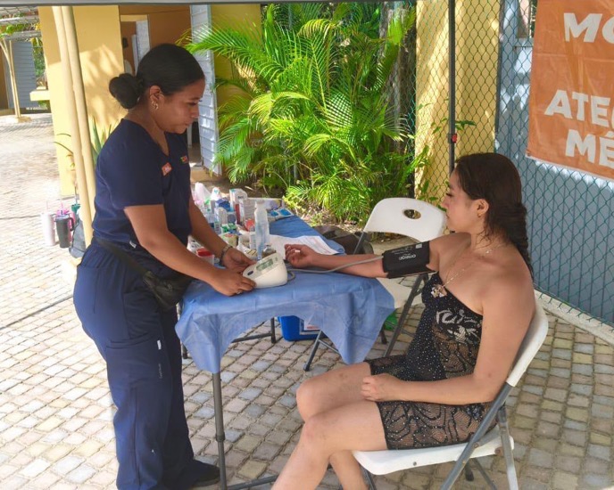 modulos-salud-playa-ixtapa-zihuatanejo-2026-verano.jpeg