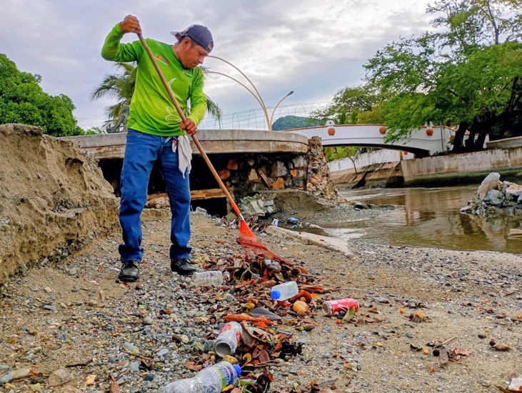 operativo-limpieza-fuertes-lluvias-zihuatanejo-2026-jul.jpeg