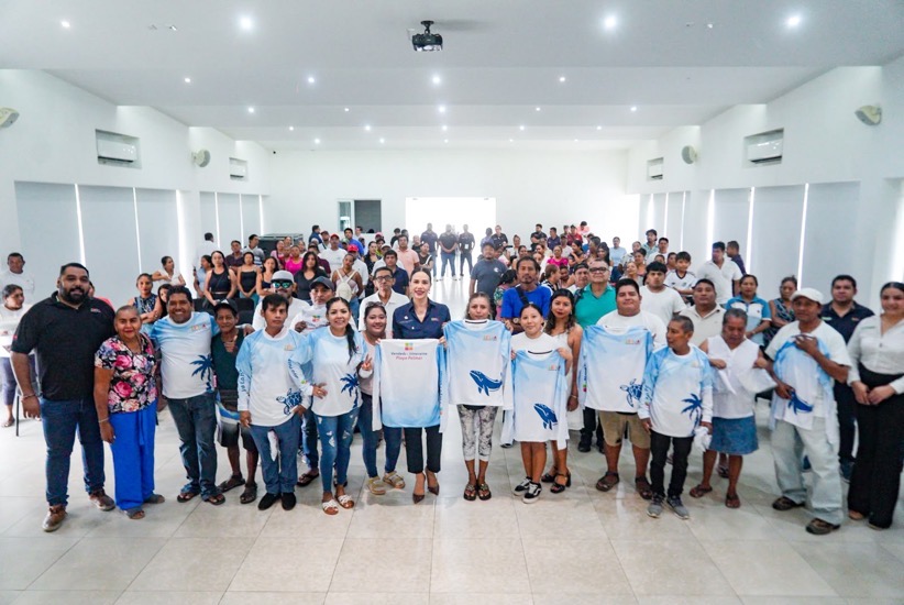 entrega-uniformes-vendedores-playas-ixtapa-zihuatanejo-2026-gob-zih.jpeg