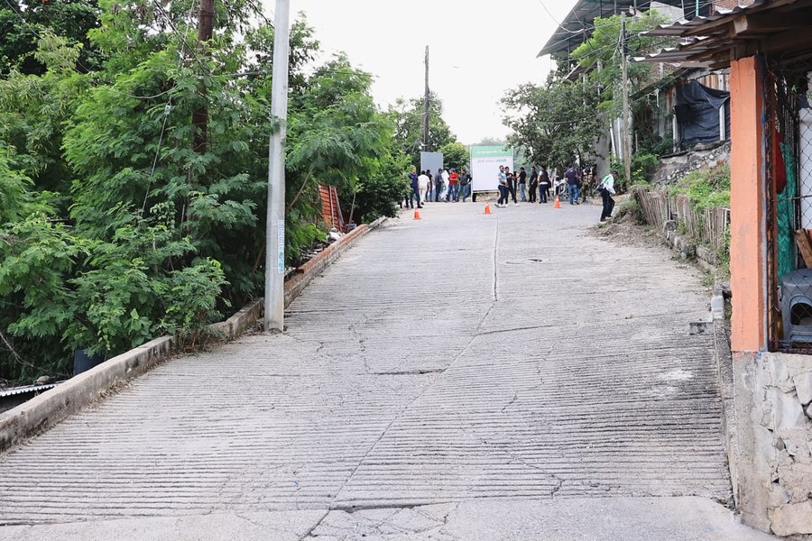 Calle Medusa, en la colonia IMA de Zihuatanejo, donde inició la construcción de la nueva vialidad