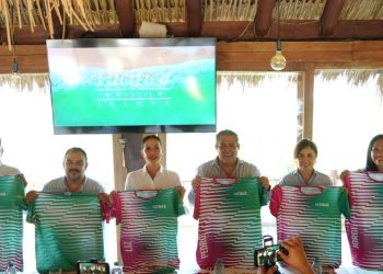 Conferencia de prensa de la Carrera Xtrail 2026 en el hotel Pacífica Ixtapa