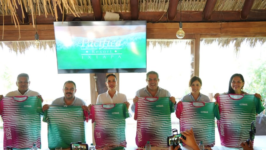 Conferencia de prensa de la Carrera Xtrail 2026 en el hotel Pacífica Ixtapa