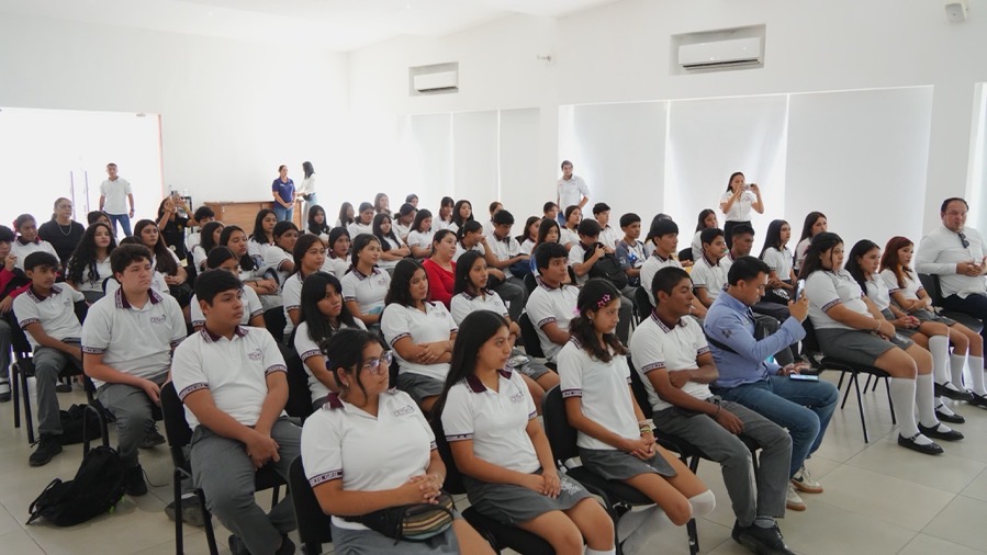 cetis-45-entrega-equipo-medico-zihuatanejo-2026..jpeg cetis-45-entrega-equipo-medico-zihuatanejo-2026..jpeg