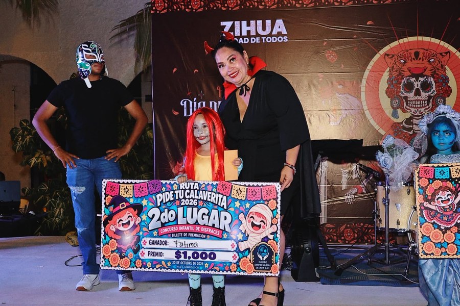 Ganadora del segundo lugar del Concurso Infantil de Disfraces del Festival de Día de Muertos 2026 en Plaza Ixtapa
