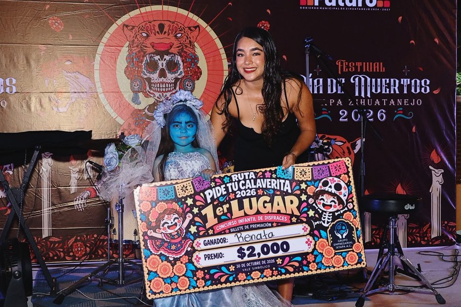 Ganadora del primer lugar del Concurso Infantil de Disfraces del Festival de Día de Muertos 2026 en Plaza Ixtapa
