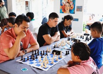 Octavo torneo de ajedrez del Club Zihuatanejo Sharks en el Museo Arqueológico de la Costa Grande